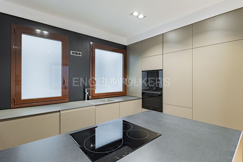 Foto de37e03f-fa35-4ea9-8f45-5c367bc1e5ca. Pis amb calefacció a Dreta de l´Eixample Barcelona