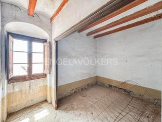 Casa a Torrelles de Foix. Casa a rehabilitar con gran potencial
