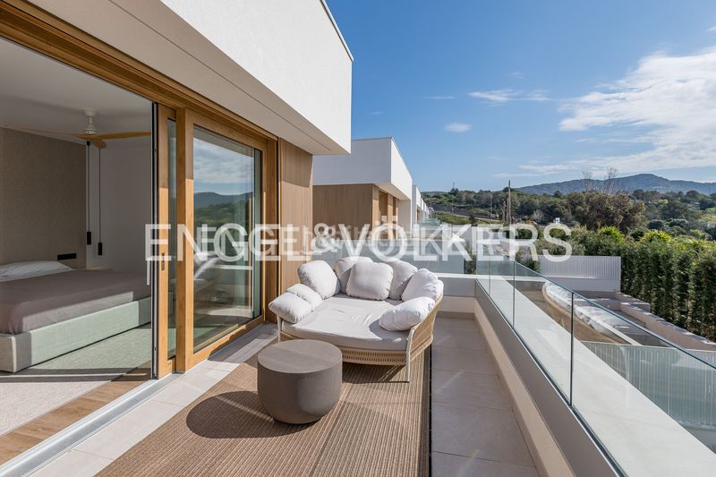 Foto e2c870da-2650-4f00-89e2-3e733cc97471. Casa amb calefacció aparcament piscina a Vallpineda-Santa Bàrbara Sitges
