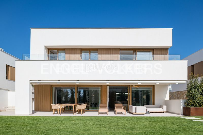 Foto fe969603-a9f5-4a62-81a3-a49582eb3230. Casa amb calefacció aparcament piscina a Vallpineda-Santa Bàrbara Sitges
