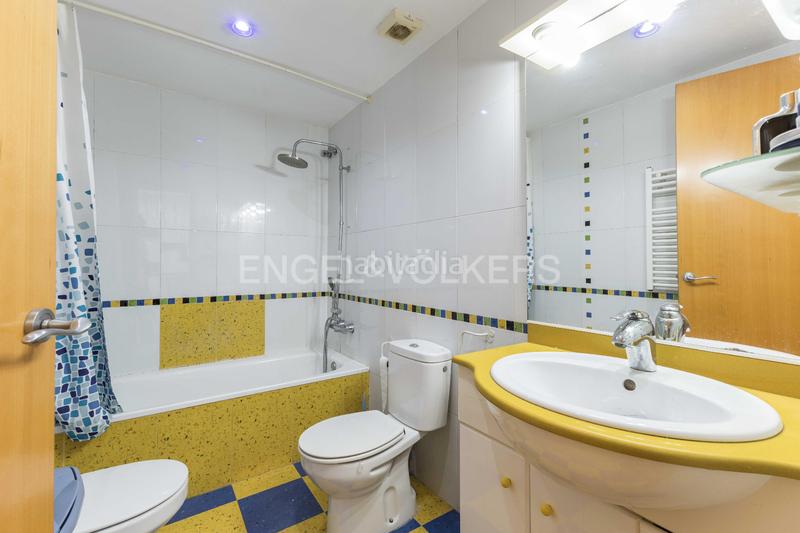 Foto 40b1ca52-6d4b-42f8-9c59-4acb9ee32258. Casa con riscaldamento parcheggio in Diagonal-Colomeres Gavà