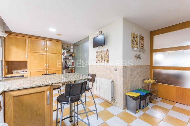 Foto 9f52b2d1-9d7b-4a5b-b06a-99a3f19383cc. Casa con riscaldamento parcheggio in Diagonal-Colomeres Gavà