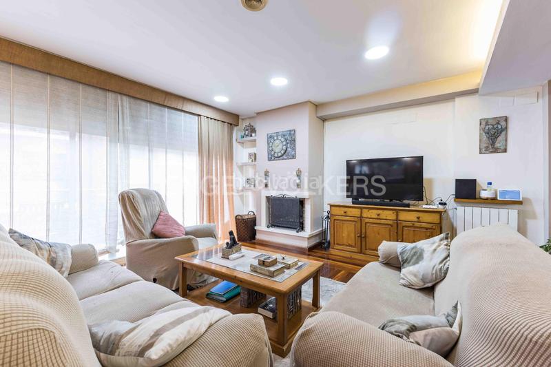 Foto c2150987-a431-4734-b856-9bb6d7cbd3f9. Casa con riscaldamento parcheggio in Diagonal-Colomeres Gavà