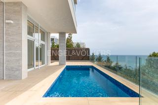 Casa a Victoria-Les Vil·les-Canyadell. Espectacular villa de lujo con vistas al mar y piscina en arenys