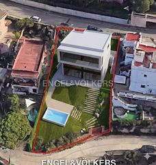 Residential Plot in La Floresta. Oportunidad única en la floresta! terreno con proyecto y licenci