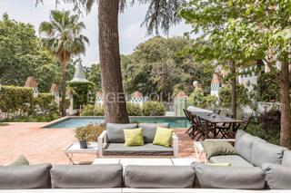 Location Maison à Dreta de l´Eixample. Exclusiva casa con piscina y jardin privado en sarria