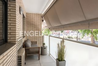 Apartament a Ciutat Cooperativa-Molí Nou. Vivienda premium elegancia, luz y diseño en cada rincón