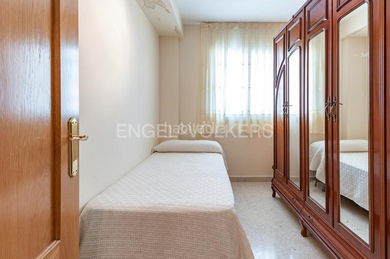 Foto c1baf72c-a937-42e9-ac92-29453a49b4c6. Piccolo appartamento con riscaldamento in Ca n'Aurell Terrassa