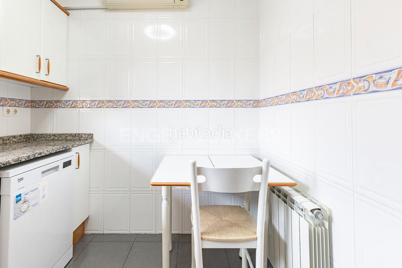 Foto f43007e1-f50c-48d7-b24b-e720a2cafbd6. Piccolo appartamento con riscaldamento in Ca n'Aurell Terrassa