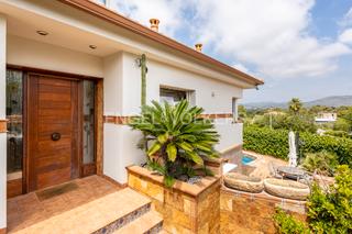 Maison à Mas d´En Serra - Els Cards. Espectacular casa con piscina en ubicación increíble