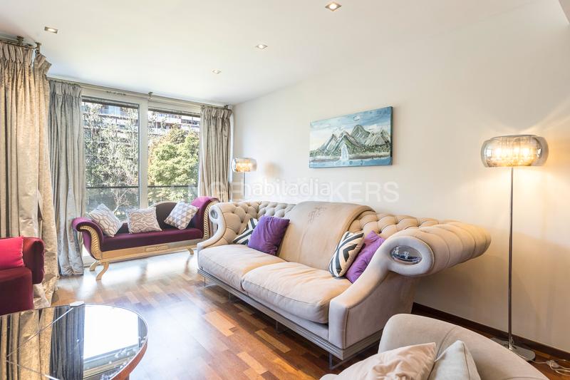 Foto 2a34d6fb-abf7-4e56-8ba3-603c37f69a93. Lloguer apartament amb calefacció aparcament a Tres Torres Barcelona