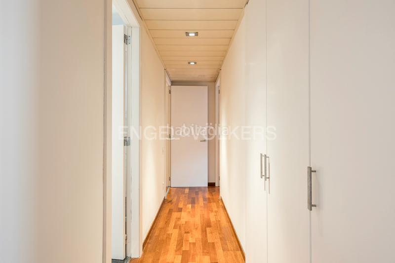 Foto 1172c187-484f-4904-b4c7-731df74d0f16. Location appartement avec chauffage parking dans Tres Torres Barcelona