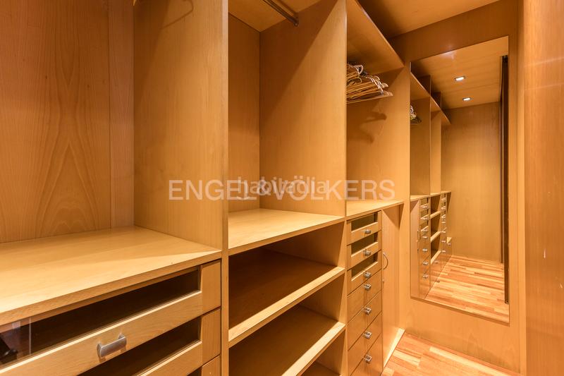 Foto 4231d60a-7b2f-4b34-bfd1-b0826a78e0cb. Location appartement avec chauffage parking dans Tres Torres Barcelona