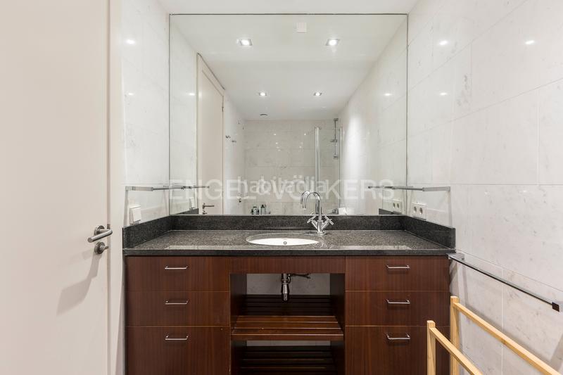 Foto 518f2b07-d6ec-4f66-998a-94c598e3eafe. Location appartement avec chauffage parking dans Tres Torres Barcelona