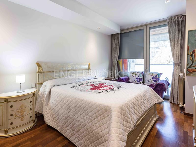 Foto 6c353194-a81f-49e1-afe6-934031bd09c2. Location appartement avec chauffage parking dans Tres Torres Barcelona