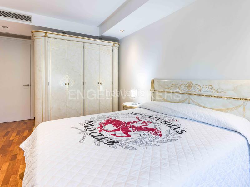 Foto 7a95ad52-2fd4-475d-920f-9d071f7c56eb. Location appartement avec chauffage parking dans Tres Torres Barcelona
