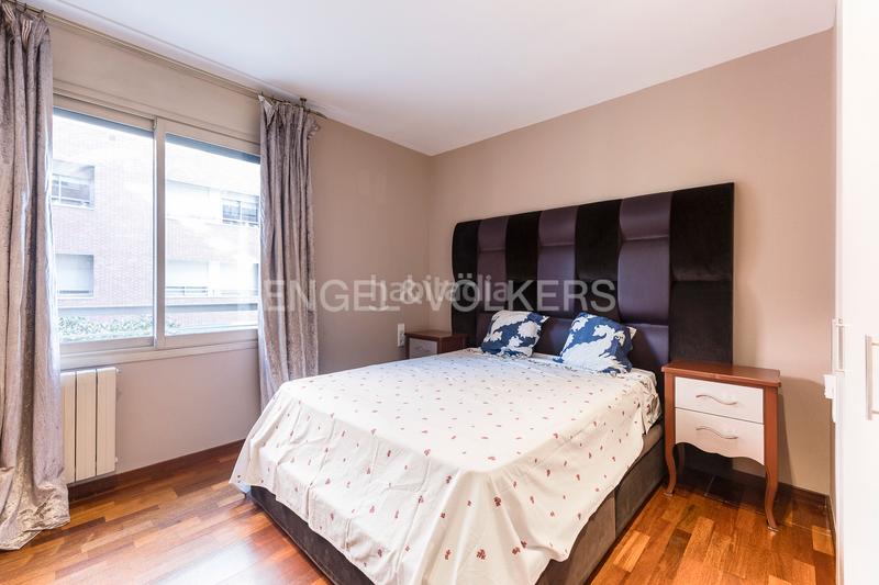 Foto a6650f83-2c8b-45c0-81d7-ae18070baf28. Location appartement avec chauffage parking dans Tres Torres Barcelona