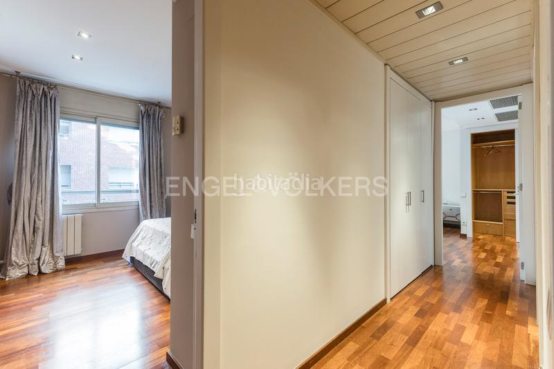 Foto c08363cd-12c2-4fda-89e2-dfc0f0ed6a31. Location appartement avec chauffage parking dans Tres Torres Barcelona