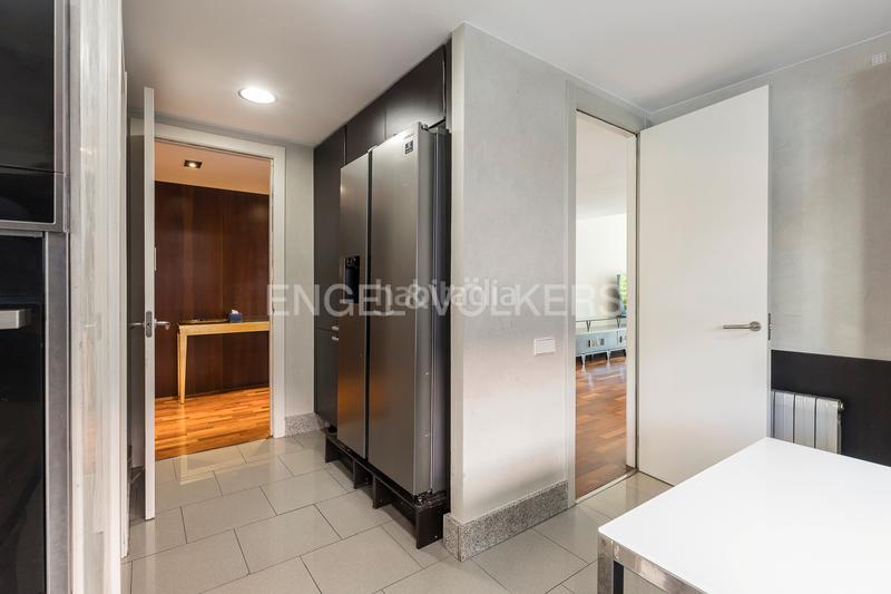 Foto caba5981-bf90-41a9-9143-6e159a97e6f2. Location appartement avec chauffage parking dans Tres Torres Barcelona