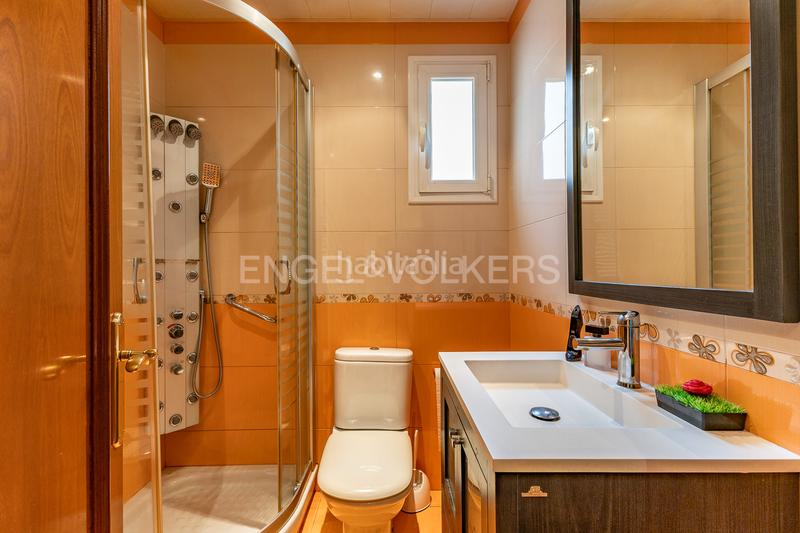 Foto 925f474e-b668-4cc2-8ee3-9d935b6682a8. Appartement avec chauffage dans Creu de Barberà Sabadell