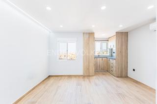 Dachwohnung in Can Baró. Vistas de ensueño y reforma a estrenar en can baró