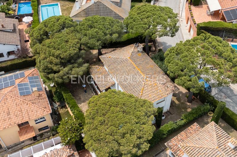 Foto 014e7690-bd9e-4706-bfd6-46e4273ef6ea. House with heating parking in Vilassar de Dalt