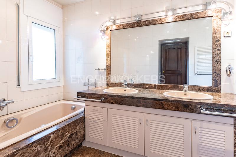 Foto 1fecb7de-e66f-4244-910b-34f3d8bcb959. House with heating parking in Vilassar de Dalt