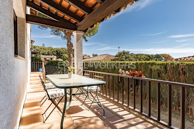 Foto 52621a2a-3108-4eff-8f06-acb84906bd82. House with heating parking in Vilassar de Dalt