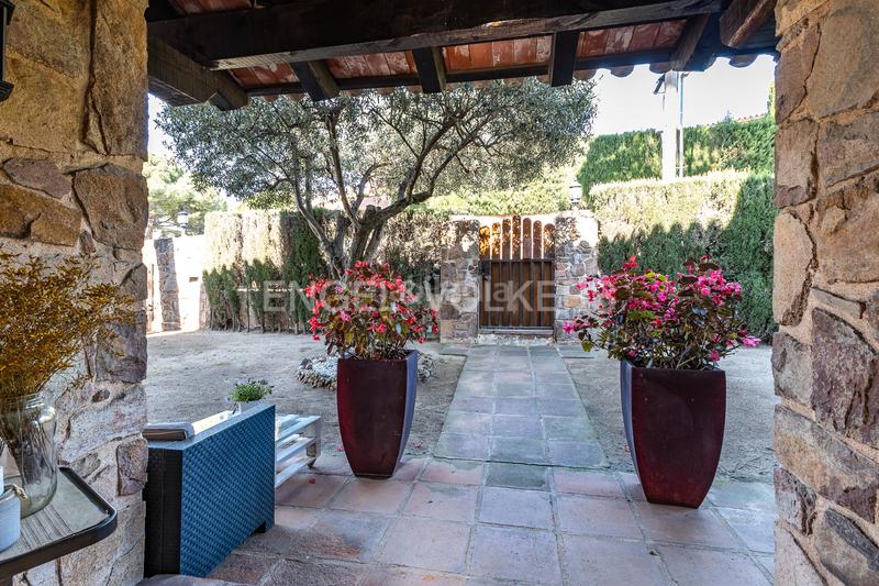 Foto 67b98060-793c-44d9-a90b-adc819d3e4bf. House with heating parking in Vilassar de Dalt