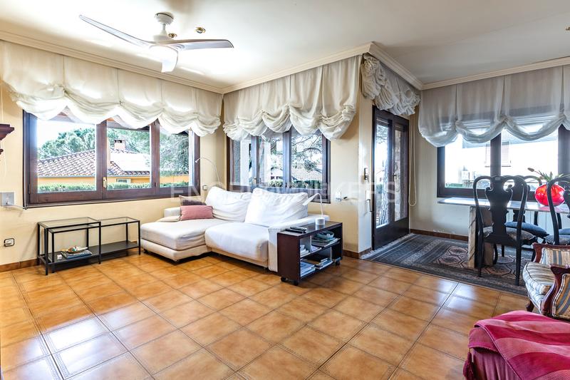 Foto 8ba46b72-d2ba-4693-bd68-26f118ec71fa. House with heating parking in Vilassar de Dalt