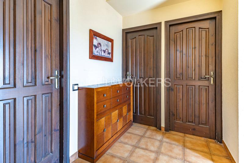 Foto a8df0501-3e53-482a-933e-41d88188c3b2. House with heating parking in Vilassar de Dalt