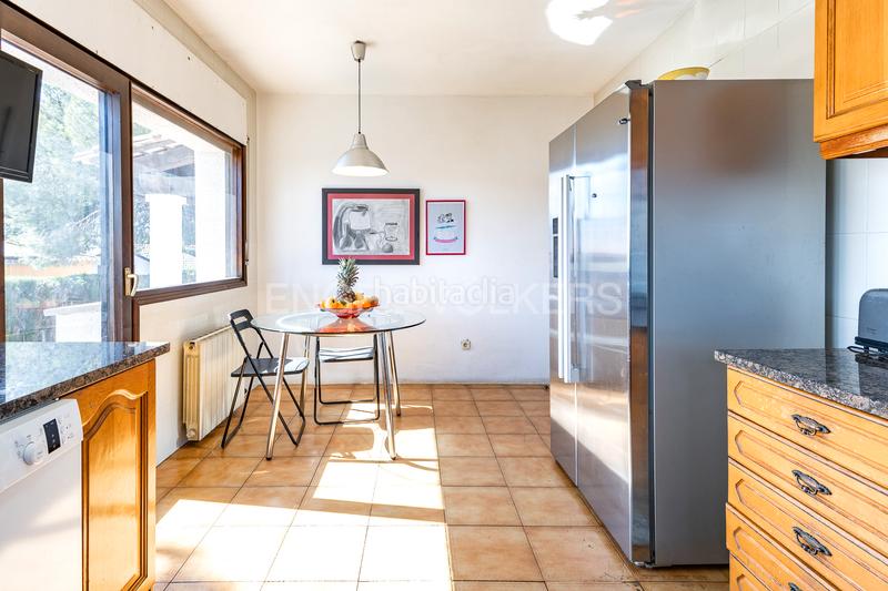 Foto d40e2b57-a576-4c52-8f81-9456ccaad2d3. House with heating parking in Vilassar de Dalt