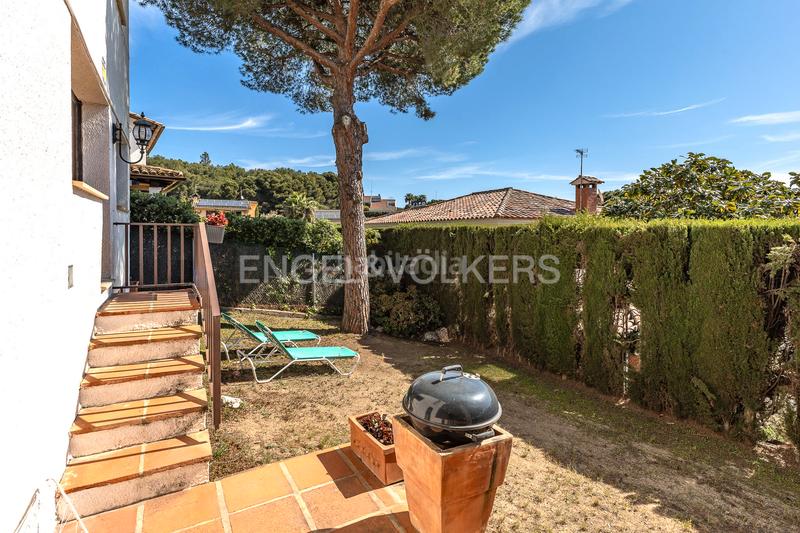 Foto dfb74fad-8d95-4754-a24b-8339c57d9477. House with heating parking in Vilassar de Dalt