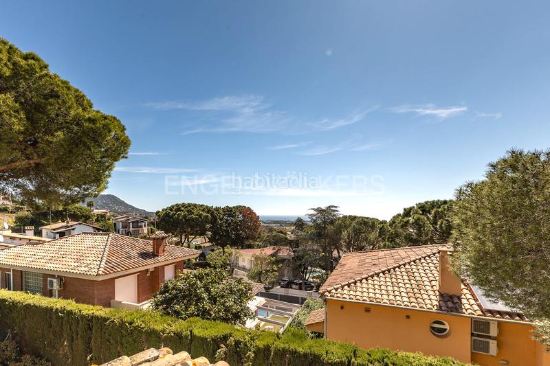 Foto ff57bec8-af89-4118-b0e6-2dbd788c8aec. House with heating parking in Vilassar de Dalt