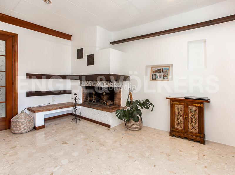 Foto 3ea7cadf-e6e7-4a83-b395-53676e8c50f7. Casa amb calefacció aparcament piscina a Centre Castelldefels