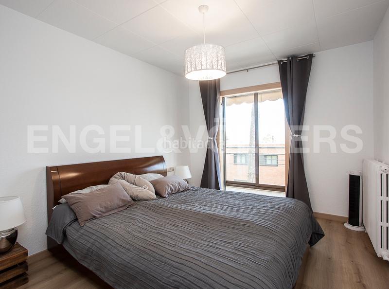 Foto 55ae5289-2d8c-40fb-bc69-e0e2a4d32b28. Casa amb calefacció aparcament piscina a Centre Castelldefels