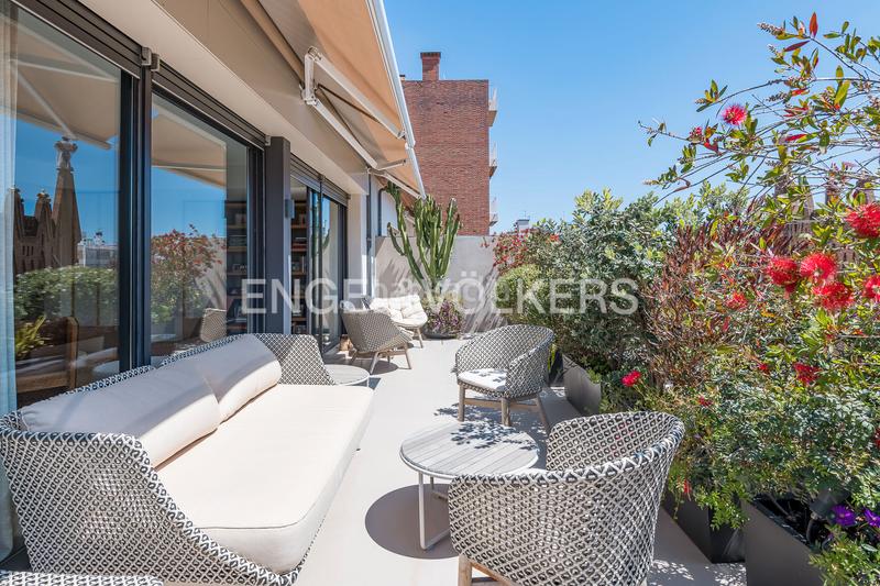 Foto 807f7e89-8a2a-4c53-9e70-9b16a15335c9. Location duplex avec chauffage dans Tres Torres Barcelona