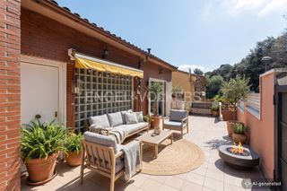 Casa a Sant Genís dels Agudells. Casa independiente de 3 plantas  con parking para 2 coches  en s