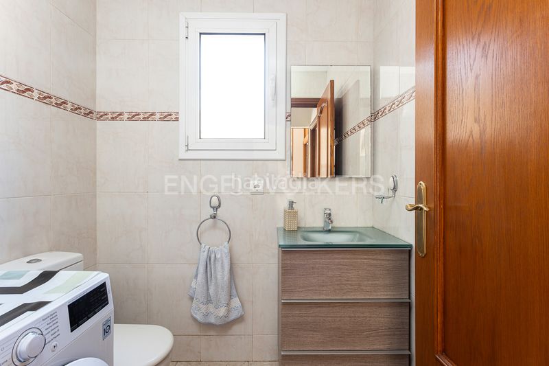 Foto 66b6c88f-af0f-478c-b530-4d103a170ae7. Casa amb calefacció aparcament a Sant Genís dels Agudells Barcelona