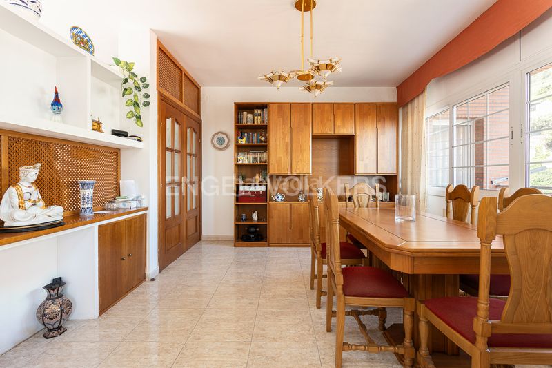 Foto 68ce8713-f566-45e8-84a7-1dbed2c2f00c. Casa amb calefacció aparcament a Sant Genís dels Agudells Barcelona