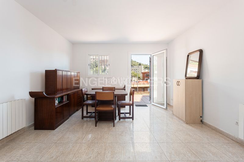 Foto b176c09f-4df6-48e7-8f8e-04a077734db6. Casa amb calefacció aparcament a Sant Genís dels Agudells Barcelona