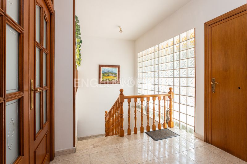 Foto b79d7be4-bf78-4558-9749-4fe84dab705e. Casa amb calefacció aparcament a Sant Genís dels Agudells Barcelona