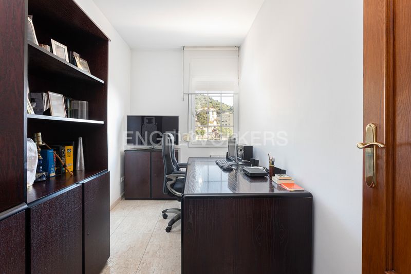 Foto c52c8771-217d-4540-b28b-63392ddffe08. Casa amb calefacció aparcament a Sant Genís dels Agudells Barcelona
