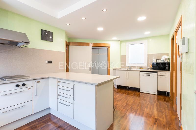 Foto d4b2bfe6-c22e-4d60-892c-a5e32d4942f6. Appartement avec chauffage parking dans Sant Gervasi - Galvany Barcelona