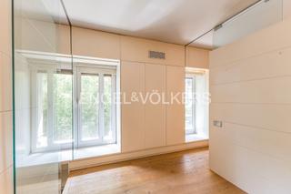 Apartament a Dreta de lEixample. Encantador piso en calle peatonal junto al passeig de grcia