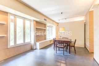 Apartament a Dreta de l´Eixample. Encantador piso en calle peatonal junto al passeig de gràcia