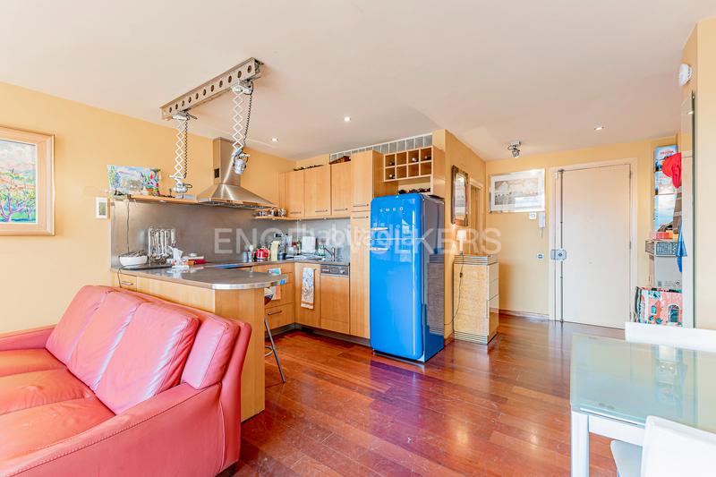 Foto 6daebc47-443e-43b1-93c5-74c5a68f1c5a. Dúplex amb calefacció a Putget - Farró Barcelona