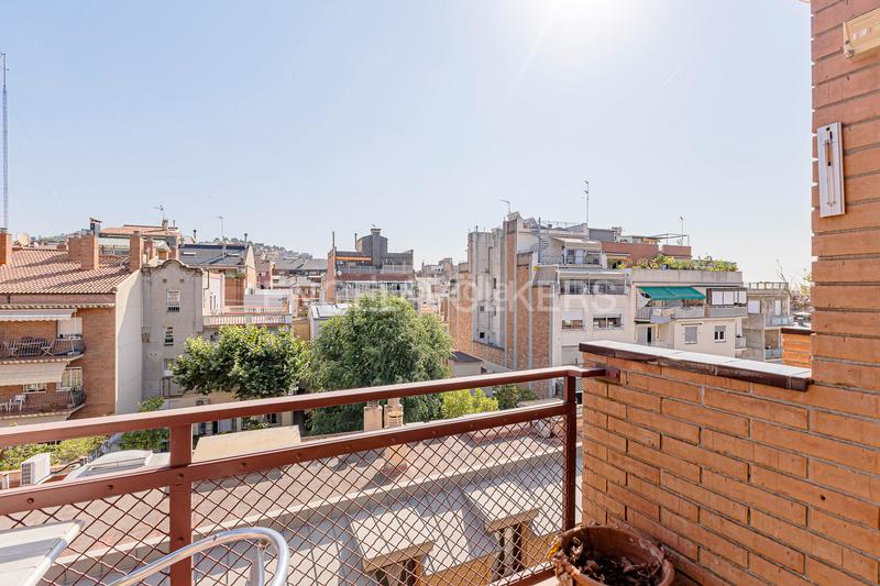 Foto 8c283e92-dcad-4328-a269-37f7e2c018c3. Dúplex amb calefacció a Putget - Farró Barcelona