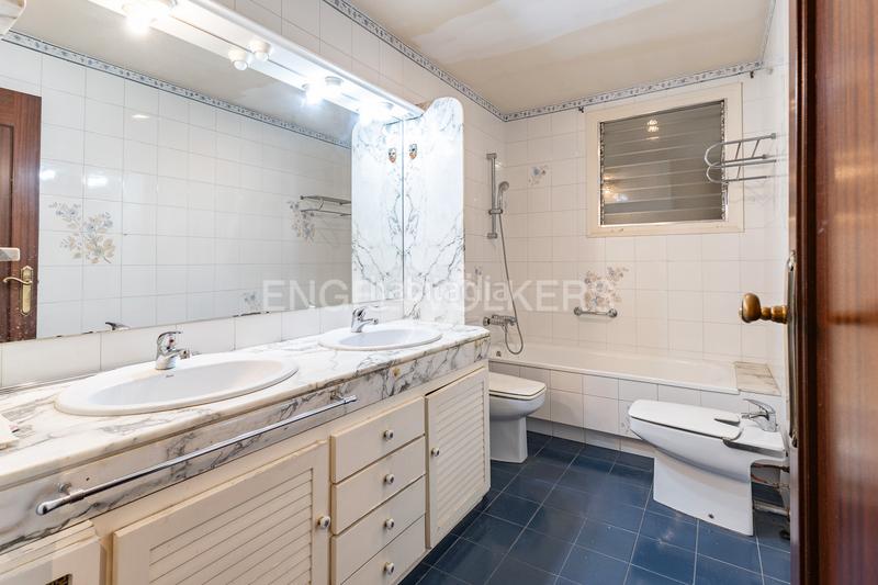 Foto 2f1d389a-69db-4b09-804e-f42441340017. Appartement mit heizung in Centre Badalona