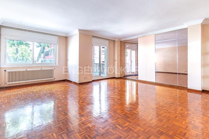 Foto 2f4dd3c8-eec2-458d-b088-373932a49747. Appartement mit heizung in Centre Badalona